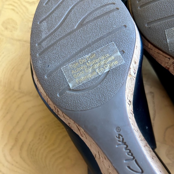 New Clarks Bendable Bow Black Leather Cork Wedge Slingback Sandals Size 5 - Picture 12 of 12